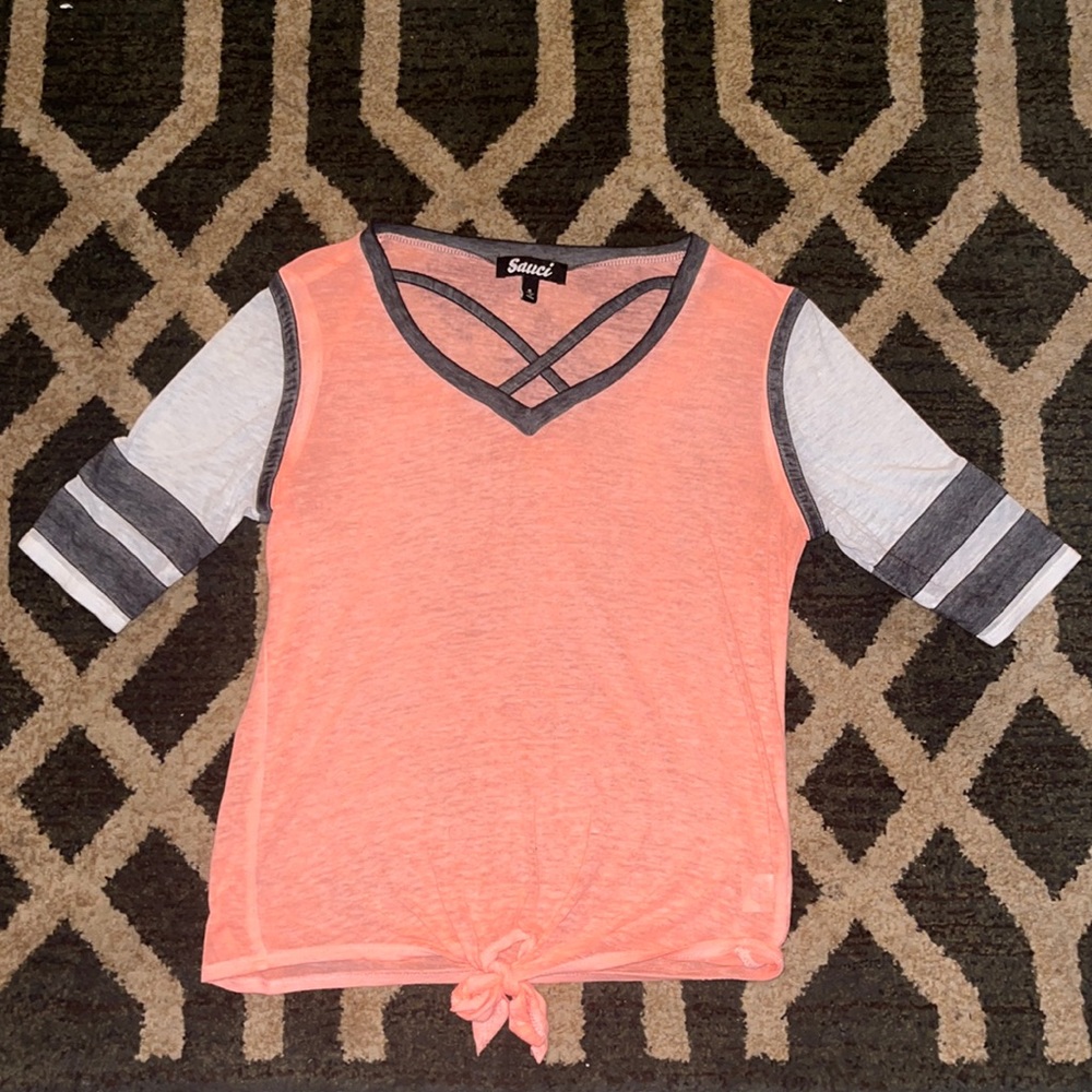 🌟3 for $20🌟 Sauci Brand T-shirt Size Small